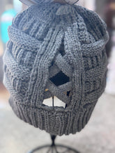 Load image into Gallery viewer, Criss Cross CIC Beanie