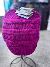 Load image into Gallery viewer, Criss Cross CIC Beanie