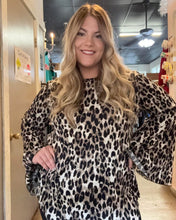 Load image into Gallery viewer, Leopard Bell Top