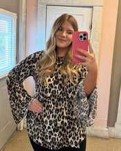 Load image into Gallery viewer, Leopard Bell Top